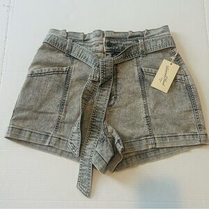 NWT Universal Thread Jean Shorts with Tie Belt